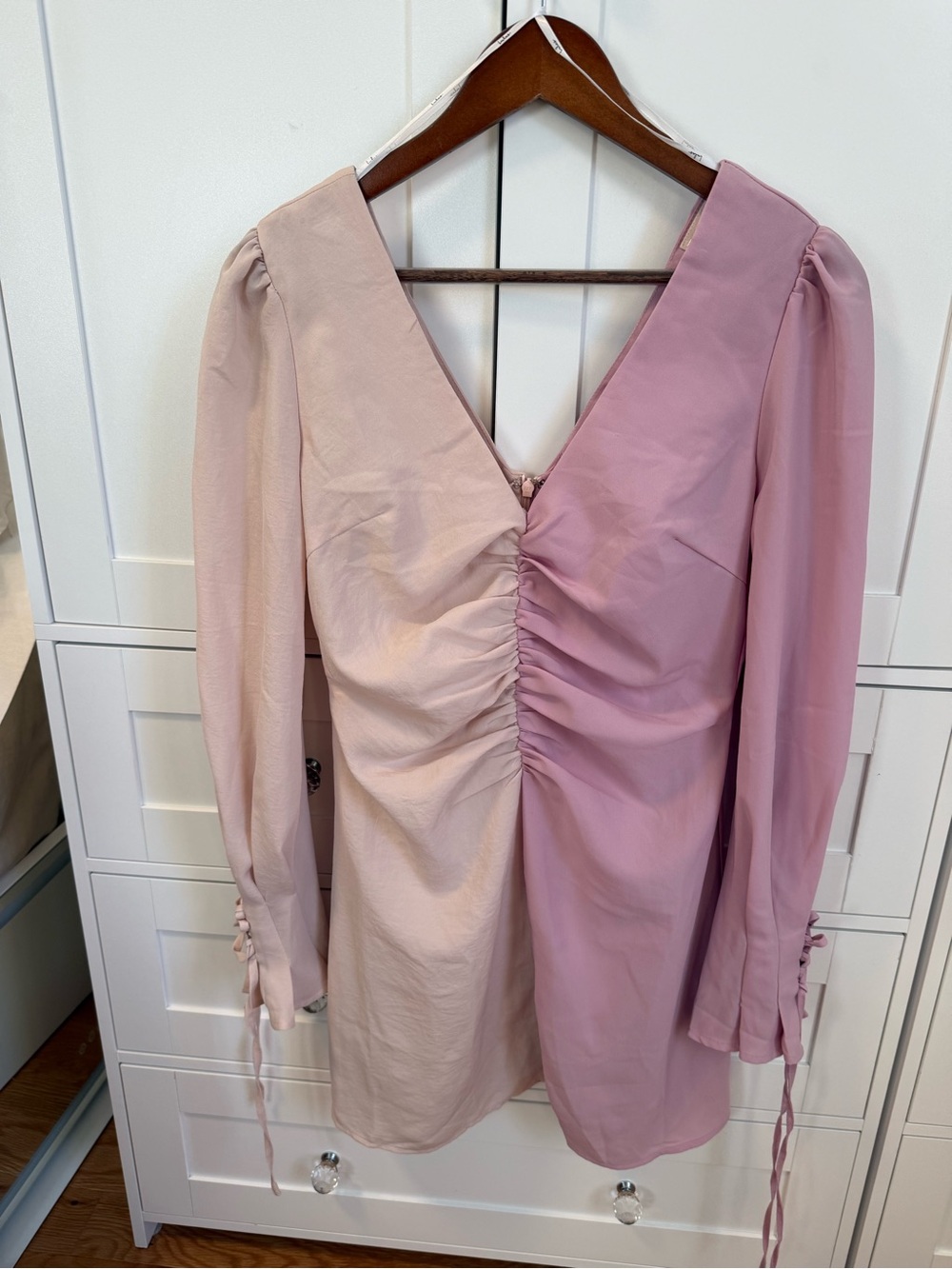 Lulu's Two-Tone Mauve & Blush V-Neck Ruched Long-Sleeve Tunic